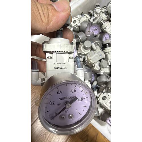 精密调压阀 25A-IR1020-01B-R-A
