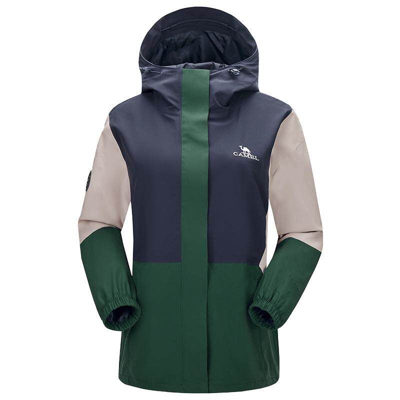 熊猫冲锋衣骆驼登山服装