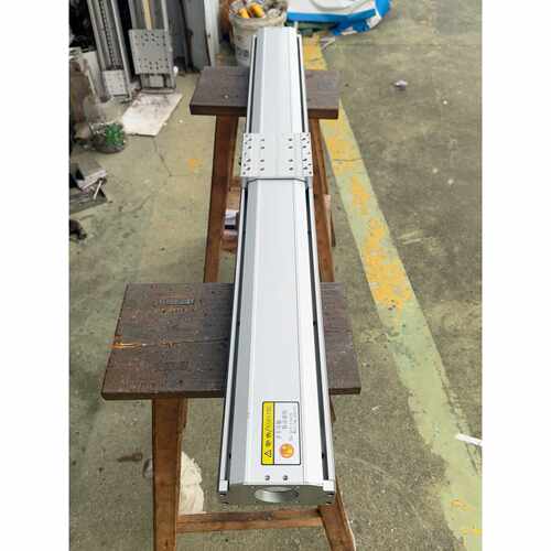 询价铝滑台行程900mm，丝杆2020，总长1210mm
