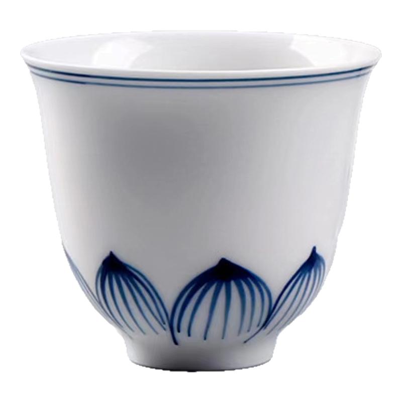 手绘青莲茶杯陶瓷青花瓷手绘玉兰茶杯