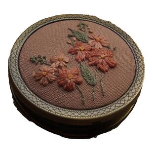 刺绣礼品 刺绣折叠便携化妆镜 手工刺绣材料包 非成品送视频教程