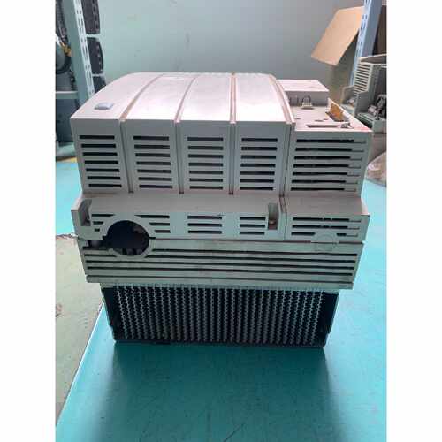 议价原装拆机伦茨变频器8200系列E82EV223K4B201维修
