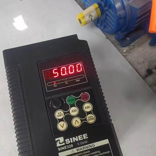 询正弦变频器3KW，SINE320-3R0，成色如图，功能完好