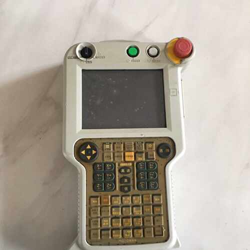 溢价-安川机器人示教器JZRCR-NPP01B-1，成色如图，功能