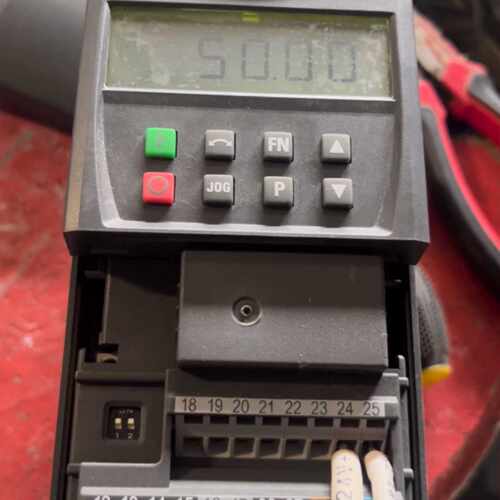 溢价-6SE6440-2UD15-5AA1变频器。0.5