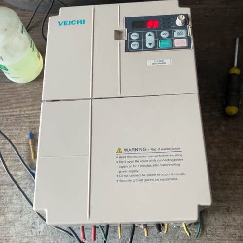拆机伟创变频器一台，型号AC80C-T3-7R5C，7.5千