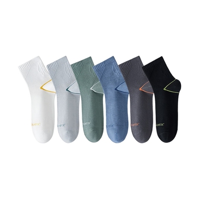 真维斯男装休闲中筒袜