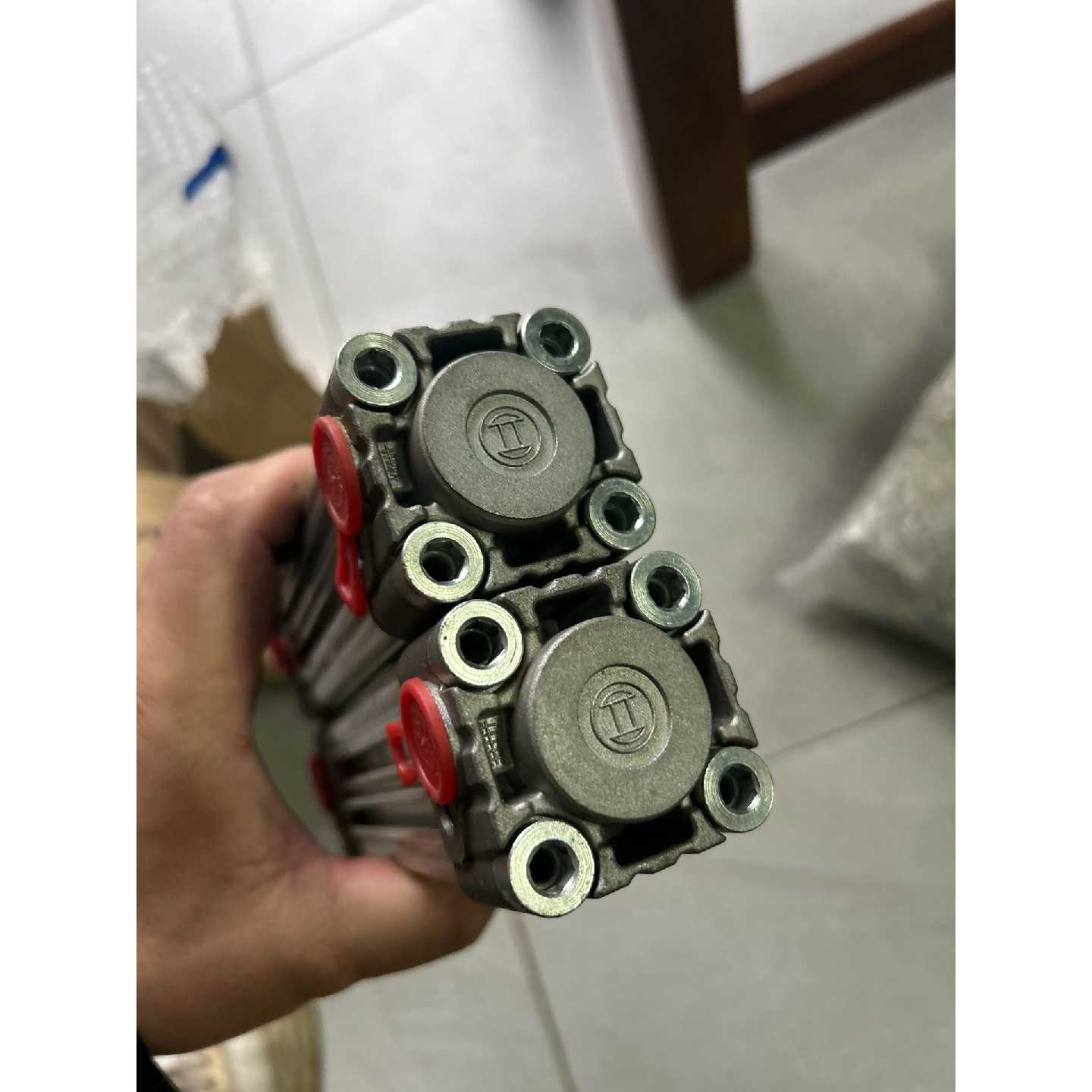 议价闲置,两条,全新没用的,力士乐Rexroth气缸