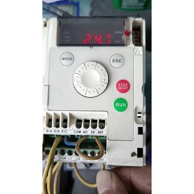 220V 变频器ATV12H075M2变频器两台—议价