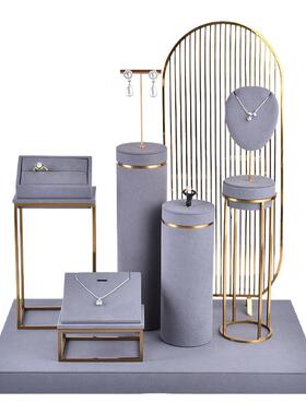 众美达轻奢金属超纤圆柱戒指展示