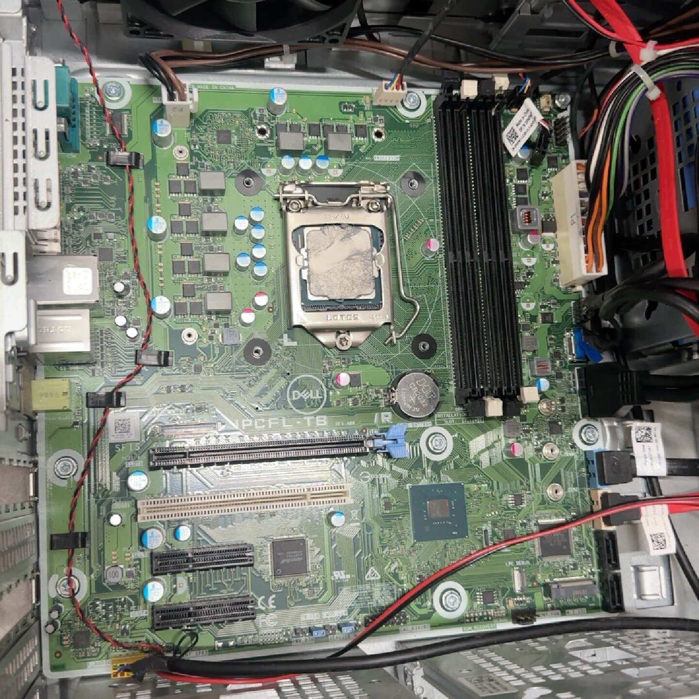 议价品牌机主板IPCFLTB套装E2224G处理器准系统维修图片