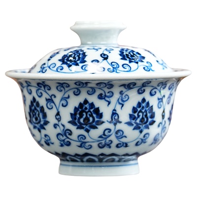 立勤堂青花缠枝满宝相盖碗