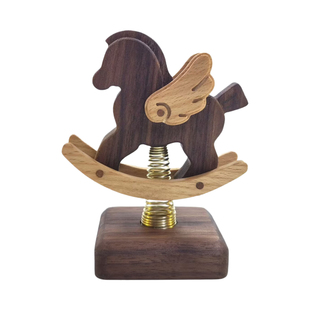 如意逍遥驹车内中控屏摆件实木背包挂件黑胡桃木小飞马原创新品