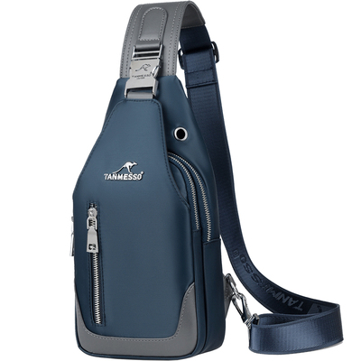 休闲防水耐磨胸包街头潮流