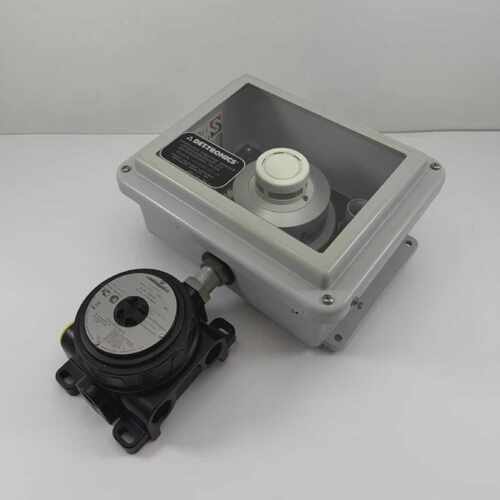 DET-TRONICS U5006A1001-R EX-PROOF AIR DUCT SMOKE DETECTOR