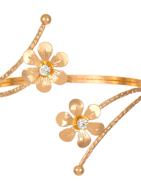 时尚甜美交织花瓣臂镯