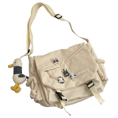 日系原宿复古工装大容量斜挎包