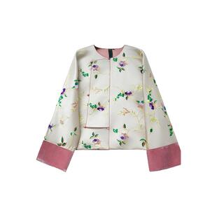 门里门外新款杏色库缎枝蔓绣花圆领斜襟外套宽松版高端气质设计款