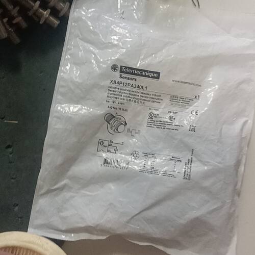 〔议价-可维修〕电感式接近传感器XS4P18PA340L1 工业自动化备件