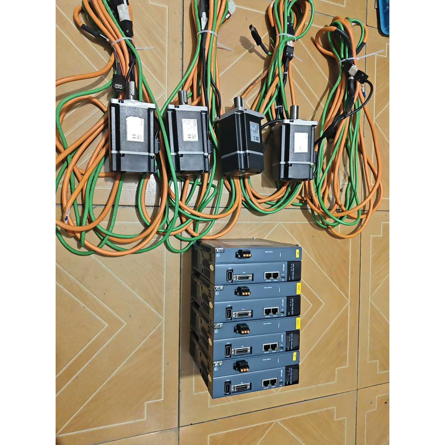 拍前询价：0.75kw埃斯顿伺服电机ED3S08AEA电机EM3A图片