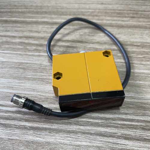 议价欧姆龙OMRON光电开关E3S-LS10XB4.E3S-LS10XE4.E3S-LS20XE4