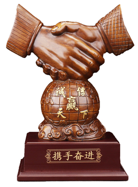 董事长办公室高端装饰老板桌摆件新中式创意诚信简约开业礼品定制