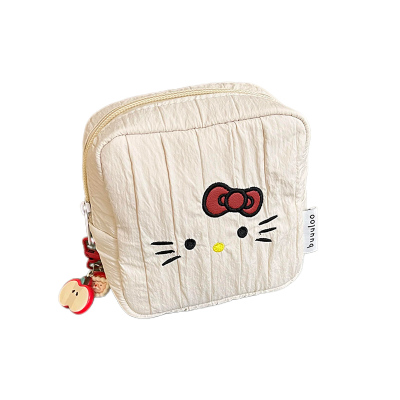 奶油白化妆包小型外出便携包可爱卡通卫生巾收纳包洗漱杂物小包女