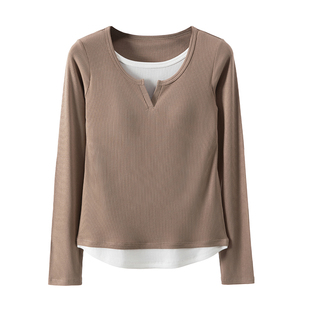 灰色假两件v领长袖t恤女带胸垫秋季新款撞色薄款内搭文胸一体上衣