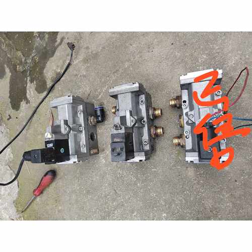 拆机CKD电磁阀3台，型号：4F610-20（只有2台了），