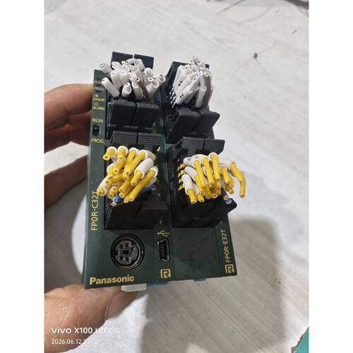 在线议价FP0R-E32扩展模块 AFP0RE32T 拆机件