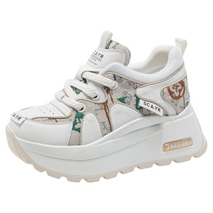 运动阿甘鞋女款2026新款小个子内增高巨好看不累脚的鞋子厚底老爹