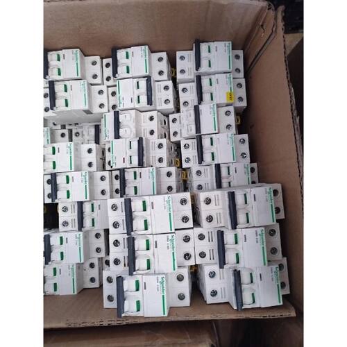 在线议价低价出售拆机施耐德，lC65N，C16A，20A，25A，3