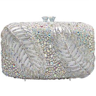 白色高定婚纱礼服包宴会搭配轻奢手拿包包镂空叶子镶钻旗袍手提包