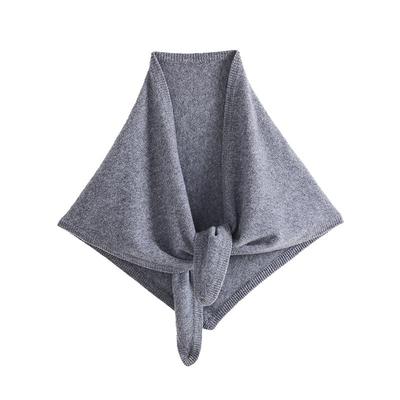 【灵感搭配】AUM噢姆2025年冬季新款纱线编织锁边羊毛三角围巾女