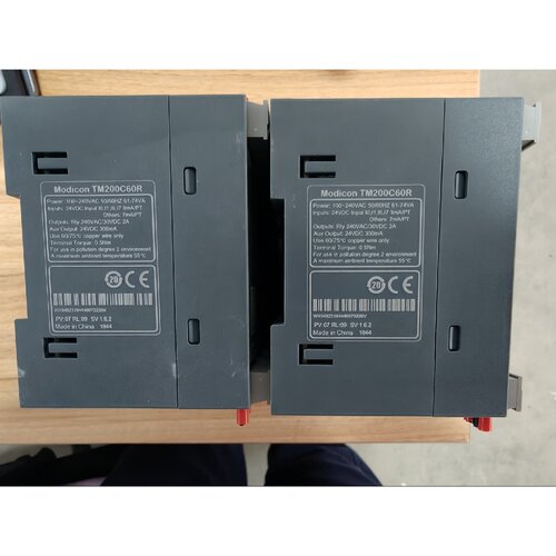 〔议价-可维修〕施耐德TM200C60R PLC 拆机件 成色新 功能正常