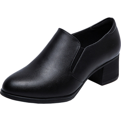 舒适圆头中跟软底软面粗跟皮鞋