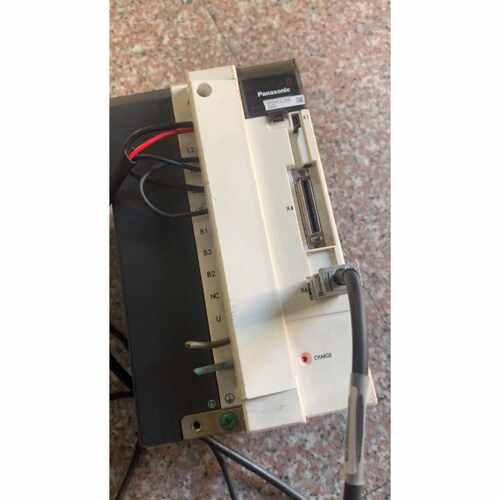 议价A5伺服电机MDME302GCG3kw拆机件2台维修