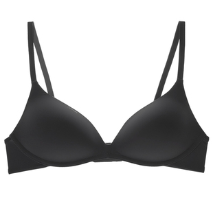 日本无痕文胸一片式2025新款光面透气聚拢小胸胸罩通勤舒适内衣女