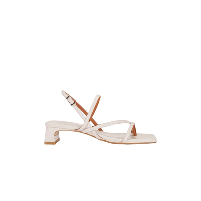 INTENTIONALLY BLANK PUP 凉鞋 奶油色REVOLVE新款女鞋