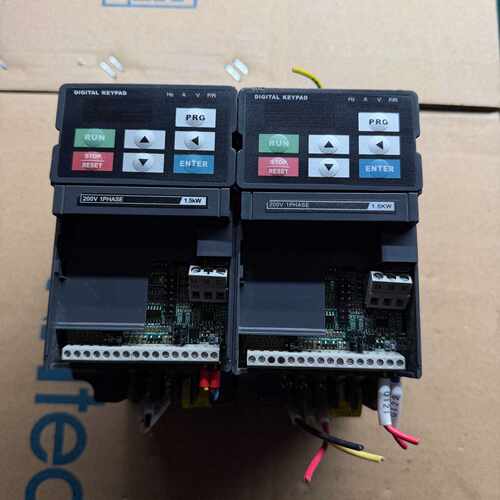 询价-ZVDL变频器DF900-S0015T2B ，功率220V