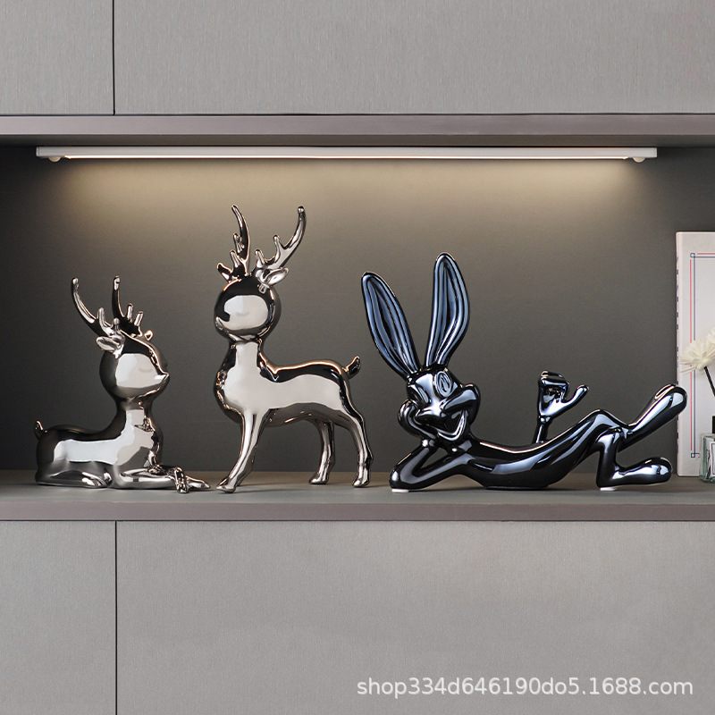 创意小鹿摆件轻奢高级玄关电视柜装饰品卧室客厅软桌面感酒柜高档