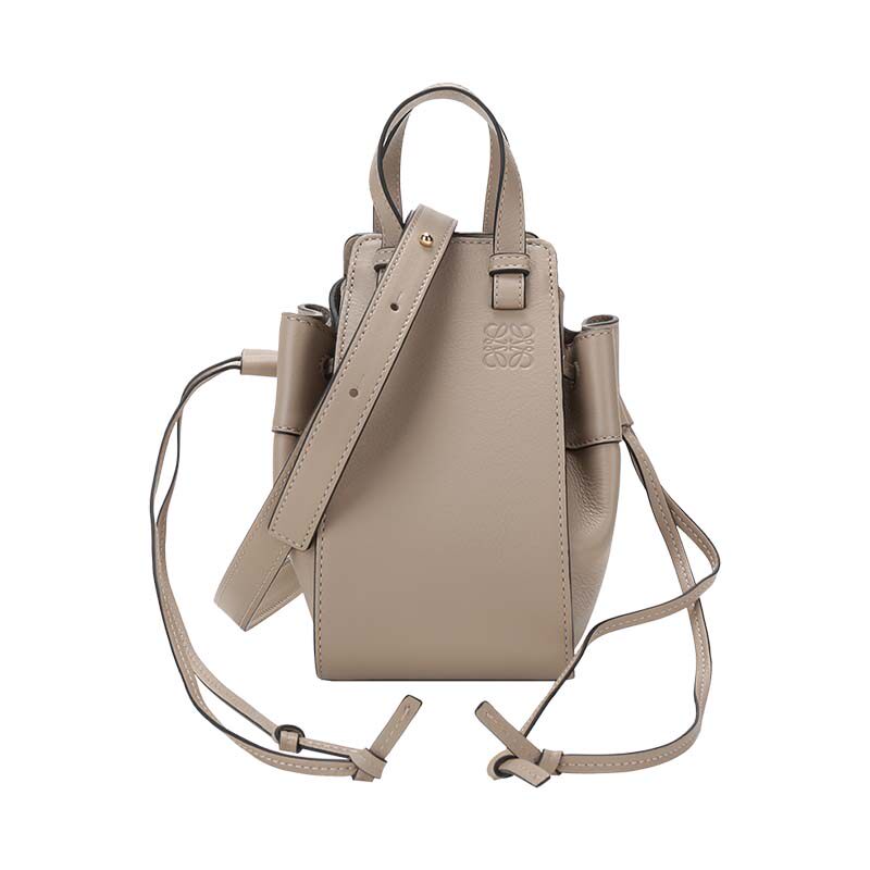 LOEWE自营牛皮单肩抽绳吊床包