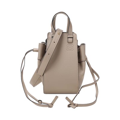 LOEWE自营牛皮单肩抽绳吊床包