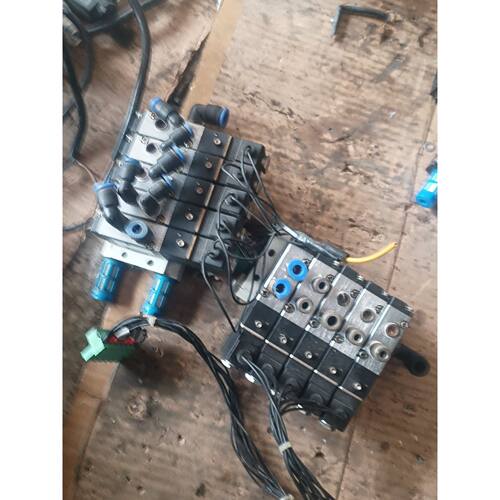 SY4V110 06AC22 电磁阀