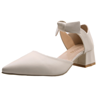 法式尖头小高跟仙女鞋2026春季新款配裙子凉鞋温柔风粗跟中空单鞋