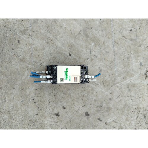 询价下单拆机：施耐德型号:RXM4LB2BD小型继电器,24VDC，