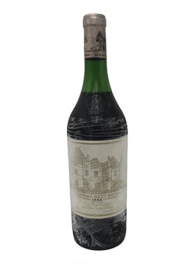 1982年候伯王庄园正牌奥比昂红酒