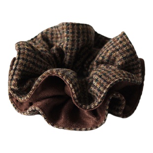 川野法式深绿色针织大肠发圈新款时尚高级感后脑勺盘发鲨鱼夹发饰