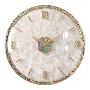 墙耳 钟表客厅挂钟2026新款欧式轻奢黄铜真贝壳轻奢挂墙时钟圆形