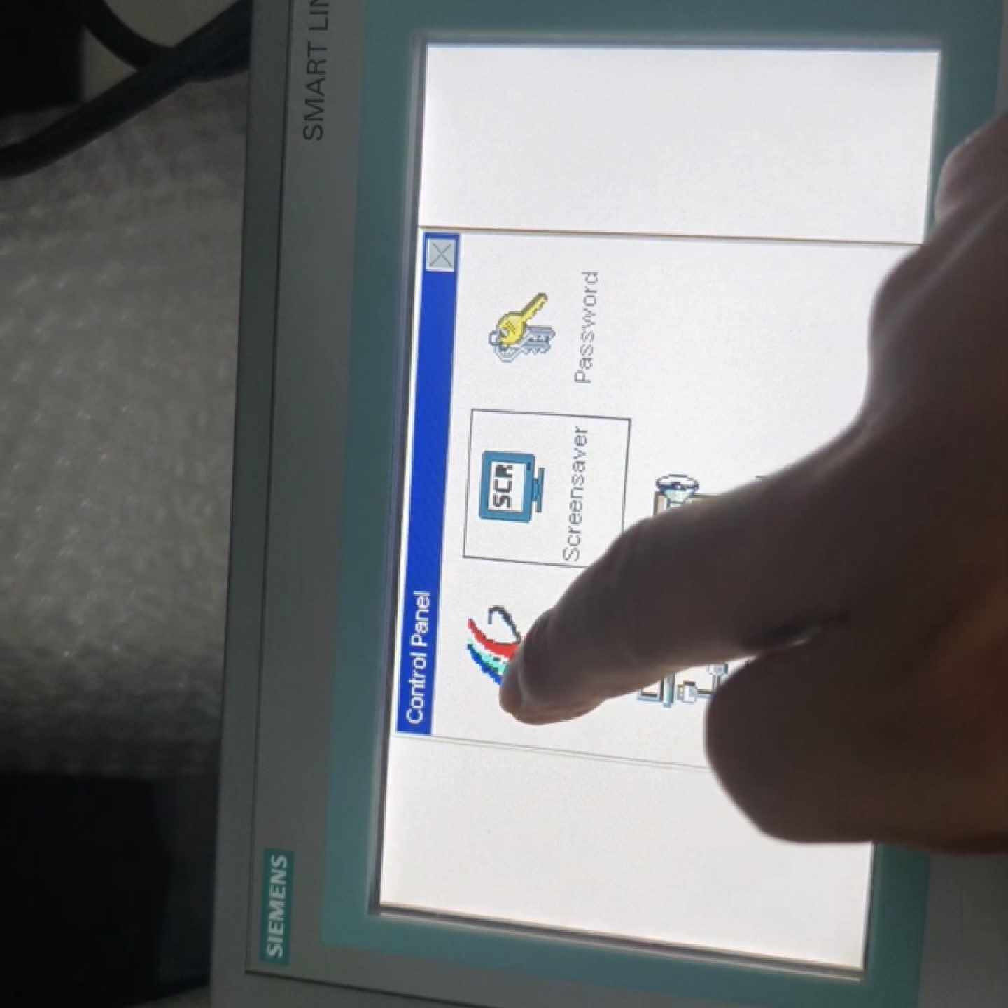 西门子Smart700触摸屏6AV66480AC11